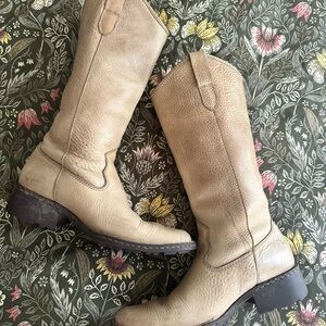 Beautiful tan riding boots